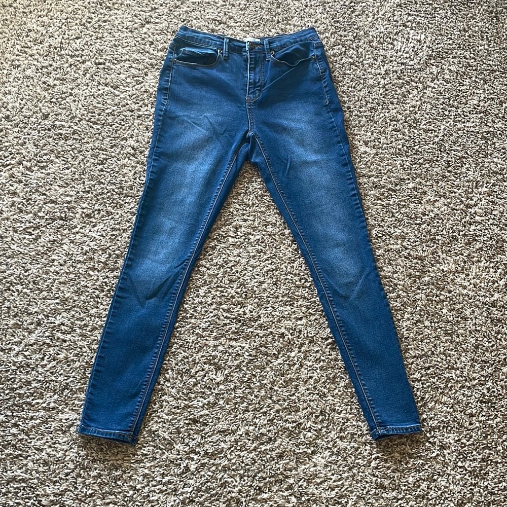 High rise stretchy jeans